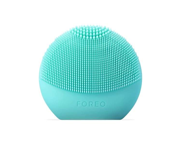 FOREO Luna Play Smart 2 Facial Cleansing Brush with Skin Analysis and Silicone Face Massager Mint