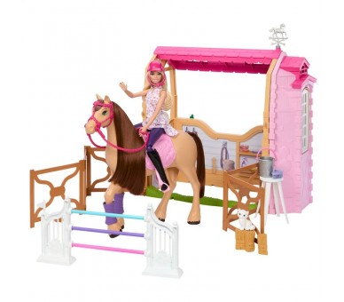 Muñeca Barbie con caballo y establo Barbie