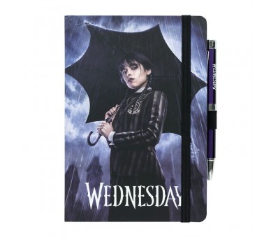 Cuaderno A5 premium + boligrafo proyector Miercoles Addams