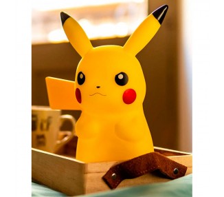 Lampara Led 3D Pikachu Pokemon 25cm