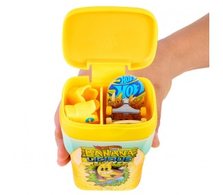 Caja chicles + 2 monopatines Skate Hot Wheels