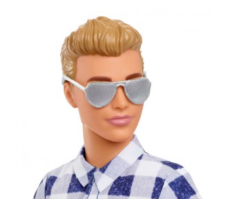 Muñeco Ken Camping Barbie