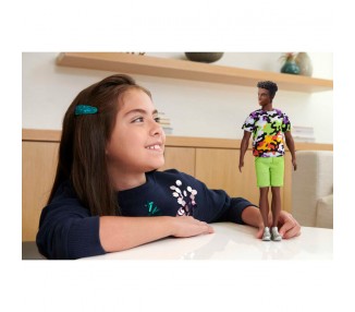 Muñeco Ken Fashionista Barbie surtido