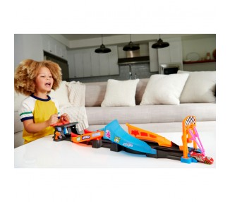 Pista Glow Race Lanza y Cruza Cars Disney Pixar