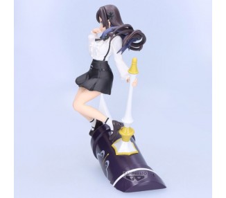 Figura Out on Time Alina Clover I May Be a Guild Receptionist but Ill Solo Any Boss To Clock 18cm