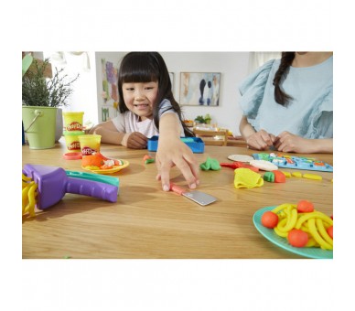 Primeras creaciones del pequeño chef Play-Doh