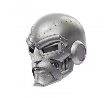 Casco premium Doctor Doom Marvel Legends