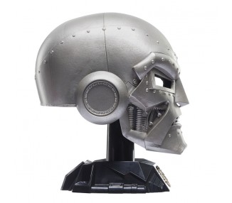Casco premium Doctor Doom Marvel Legends