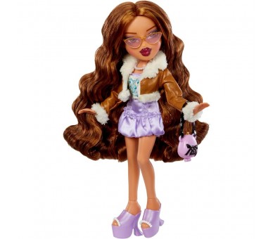 Muñeca Yasmin Goin Out Bratz 25cm