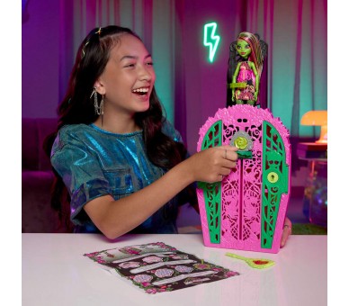 Muñeca Venus Skulltimate Secrets Midnight Garden Monster High