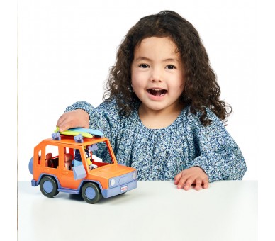 Coche familiar + figura Bandit Bluey
