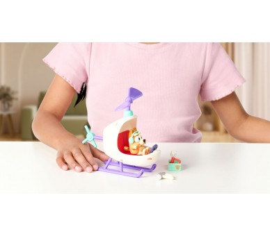 Vehiculo + figura Bluey surtido