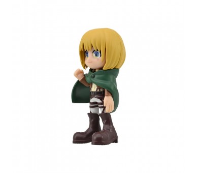 Figura sorpresa Attack On Titan 9cm surtido
