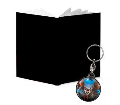 Cuaderno con luz + Llavero metalico Bienvenidos a Derry IT