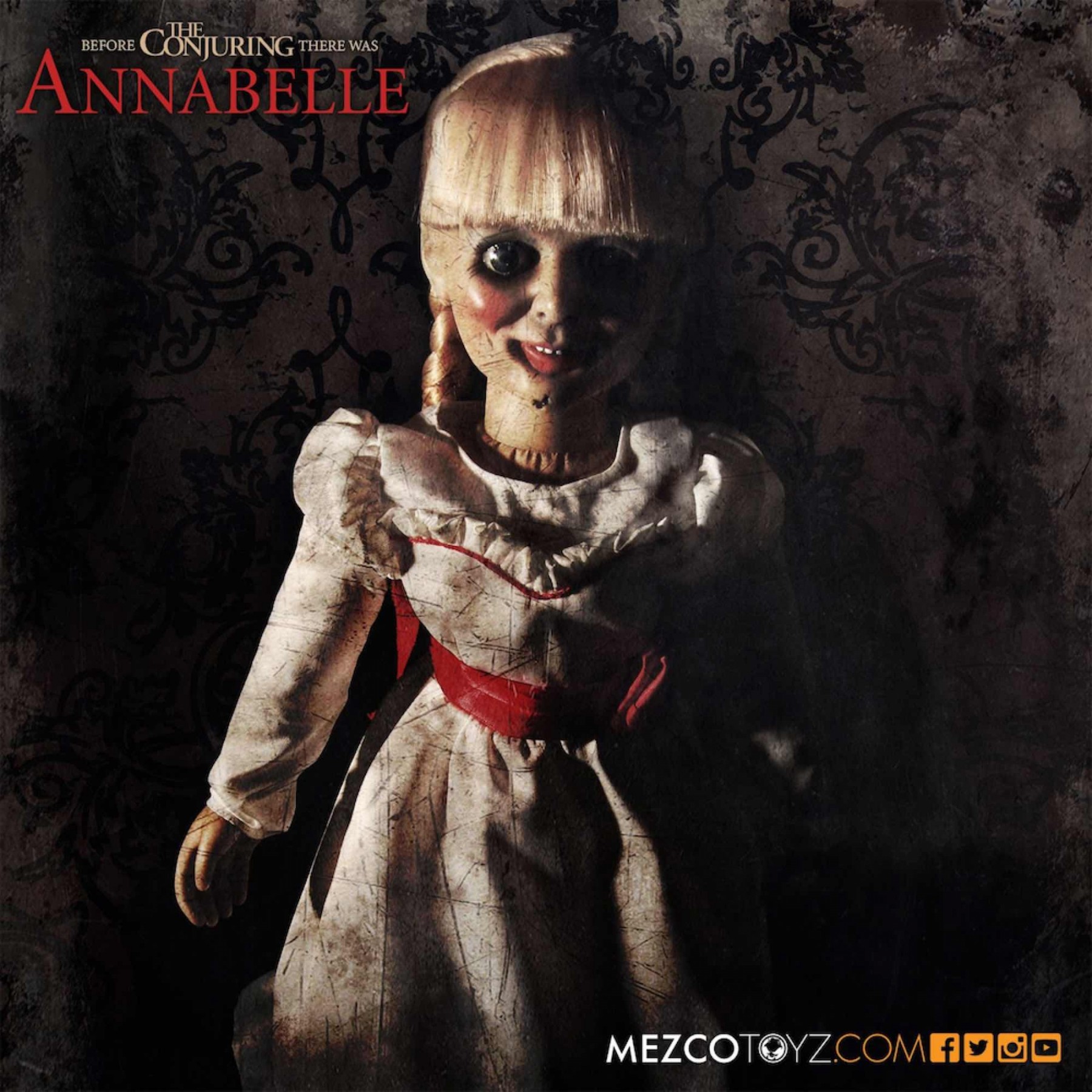 Replica Mezco Toyz  Muñeca Annabelle 45 Cm The Conjuring Re