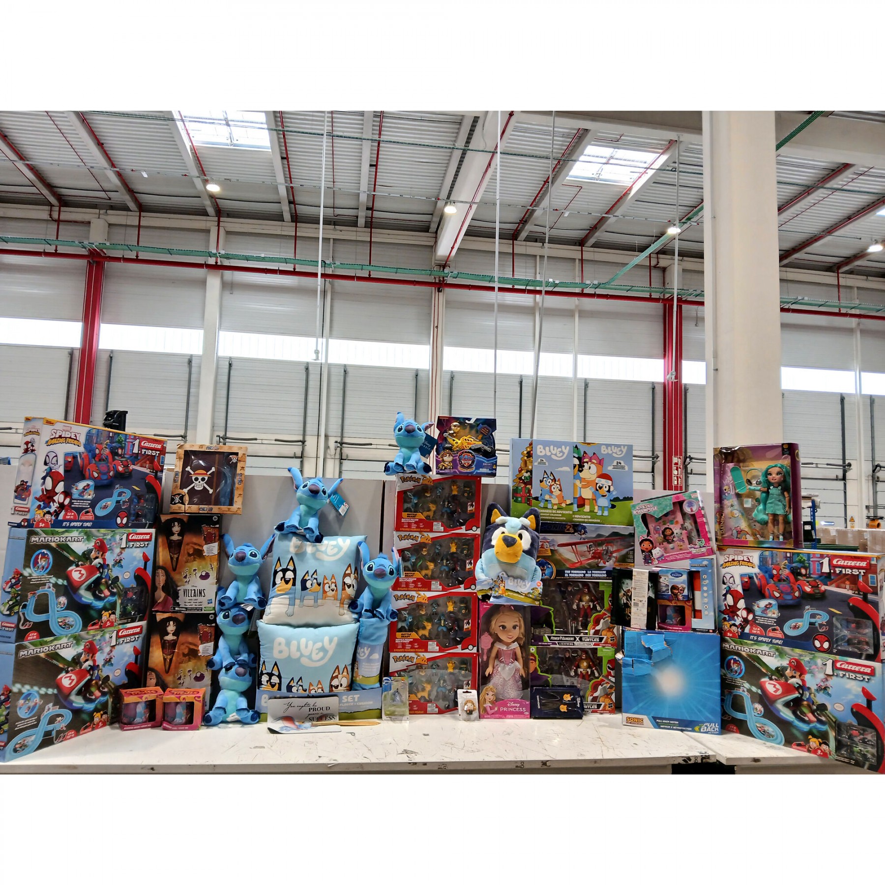 Pack oferta Juguetes caja dañada o peluche sin pilas