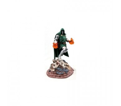Figura Doctor Doom Gallery Marvel Comic 25Cm
