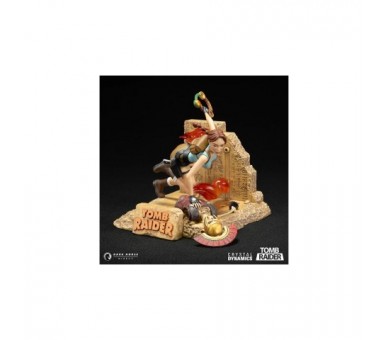 Figura Dark Horse Tomb Raider Lara Croft 16.5Cm