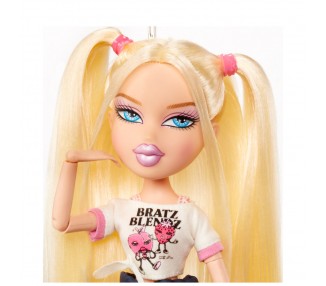 Muñeca Cloe Stylin + Camiseta Bratz