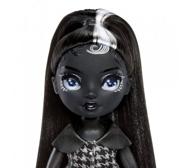 Muñeca Shanelle Shadow High