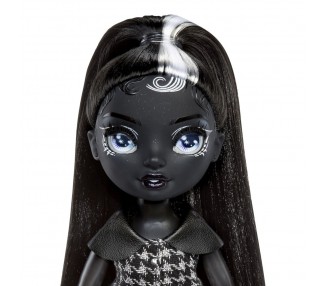 Muñeca Shanelle Shadow High