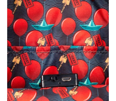 Mochila Pennywise IT Loungefly 26cm