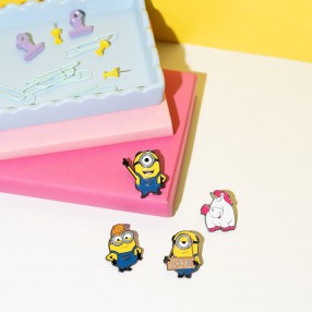 Set 4 pins Minions