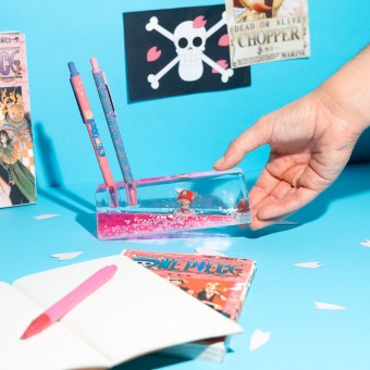 Base acrilica + lapiz y boligrafo Chopper One Piece