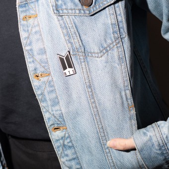 Pin Logo BTS